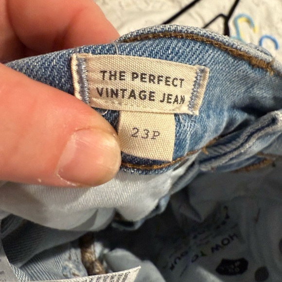 Madewell High Rise Light Blue Jeans - Picture 4 of 4